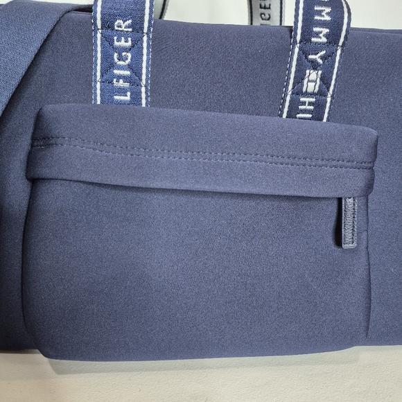 Tommy Hilfiger Navy Neoprene Tote Bag / Weekender Bag Adjustable Crossbody Strap - Picture 6 of 16